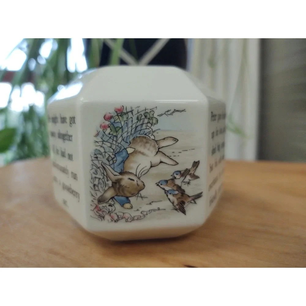 Vintage Wedgwood Beatrix Potter Peter Rabbit Piggy Bank Locking Childrens